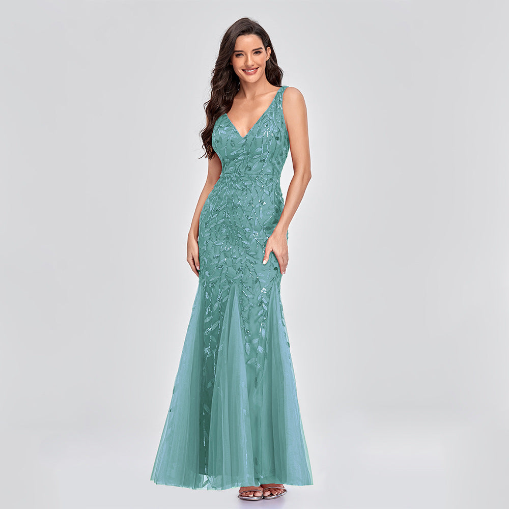 Embroidered Beaded V-Neck Fishtail Wedding Dress