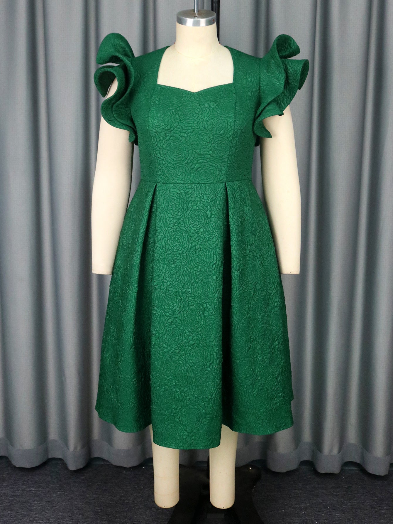 Dark Green Plus-Size Socialite Dress with Ruffled Sleeves Jacquard