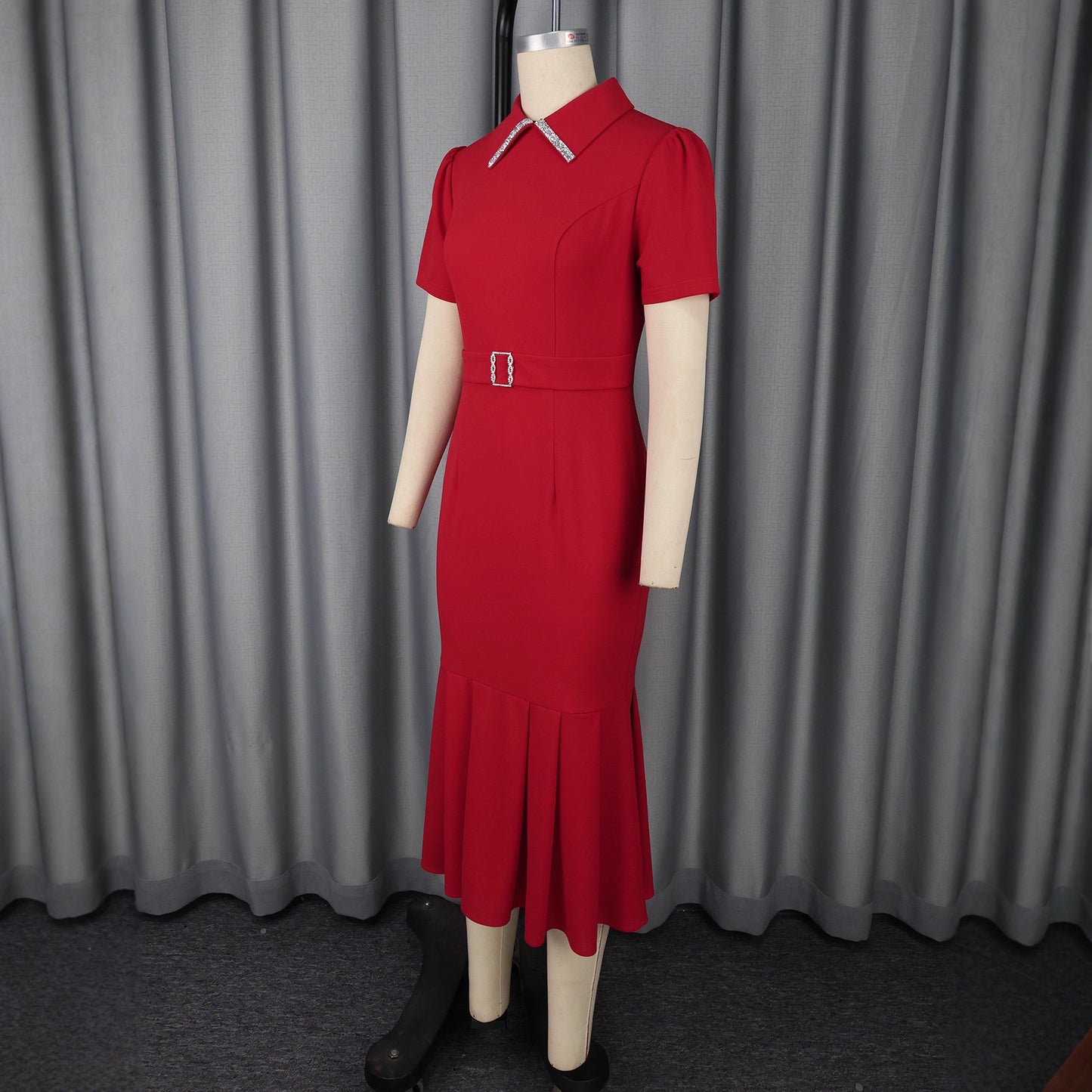 Elegant Red High-Waist Pullover Dress – Mid-Length Hip Skirt