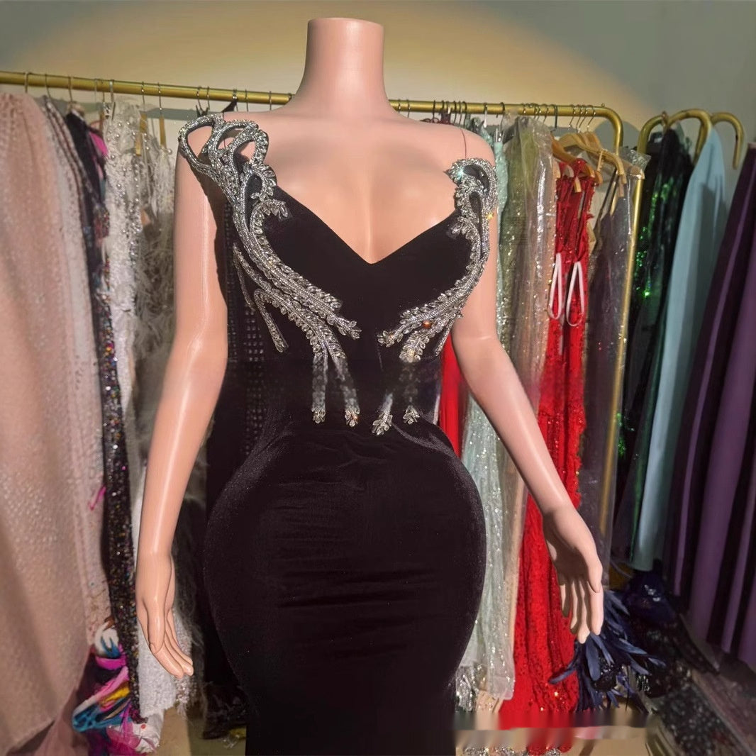 Elegant Black Character Print Sleeveless Tight Long Dress – Mid Waist