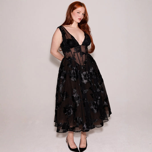 Elegant black lace long dress with mid-waist fit and zipper detail. Made from polyester fiber, perfect for women aged 30–34. Available in XS–XXXL.