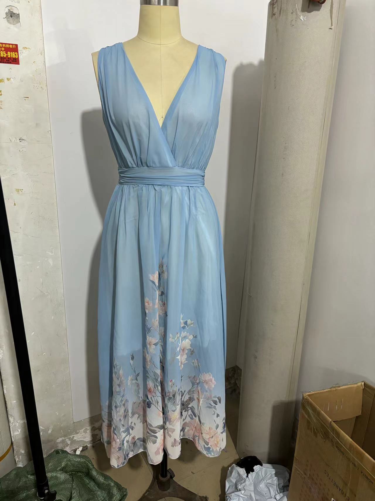 Light Blue High-Waist Sleeveless Long Dress – European & American Style