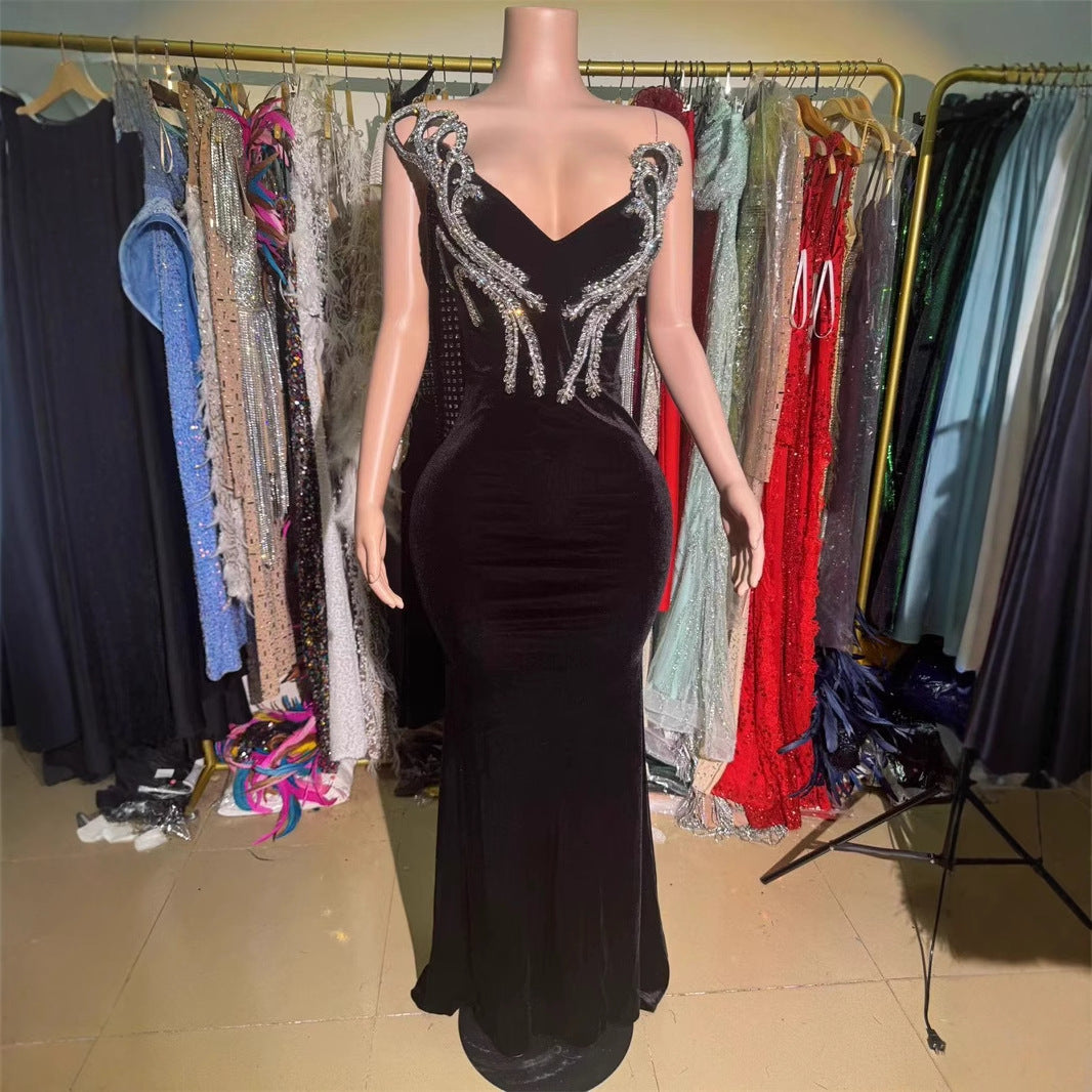 Elegant Black Character Print Sleeveless Tight Long Dress – Mid Waist